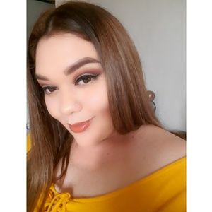 Meet your Posher, Adriana